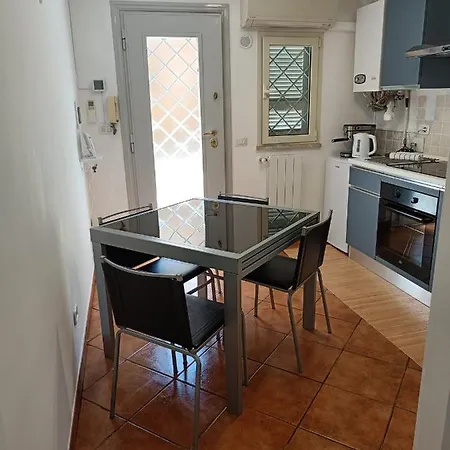 In Apartment Rom