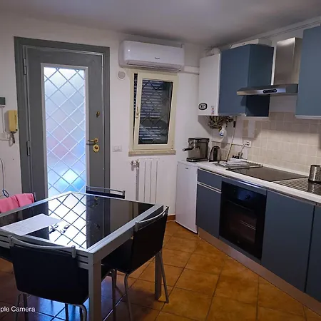 In Apartment Rom